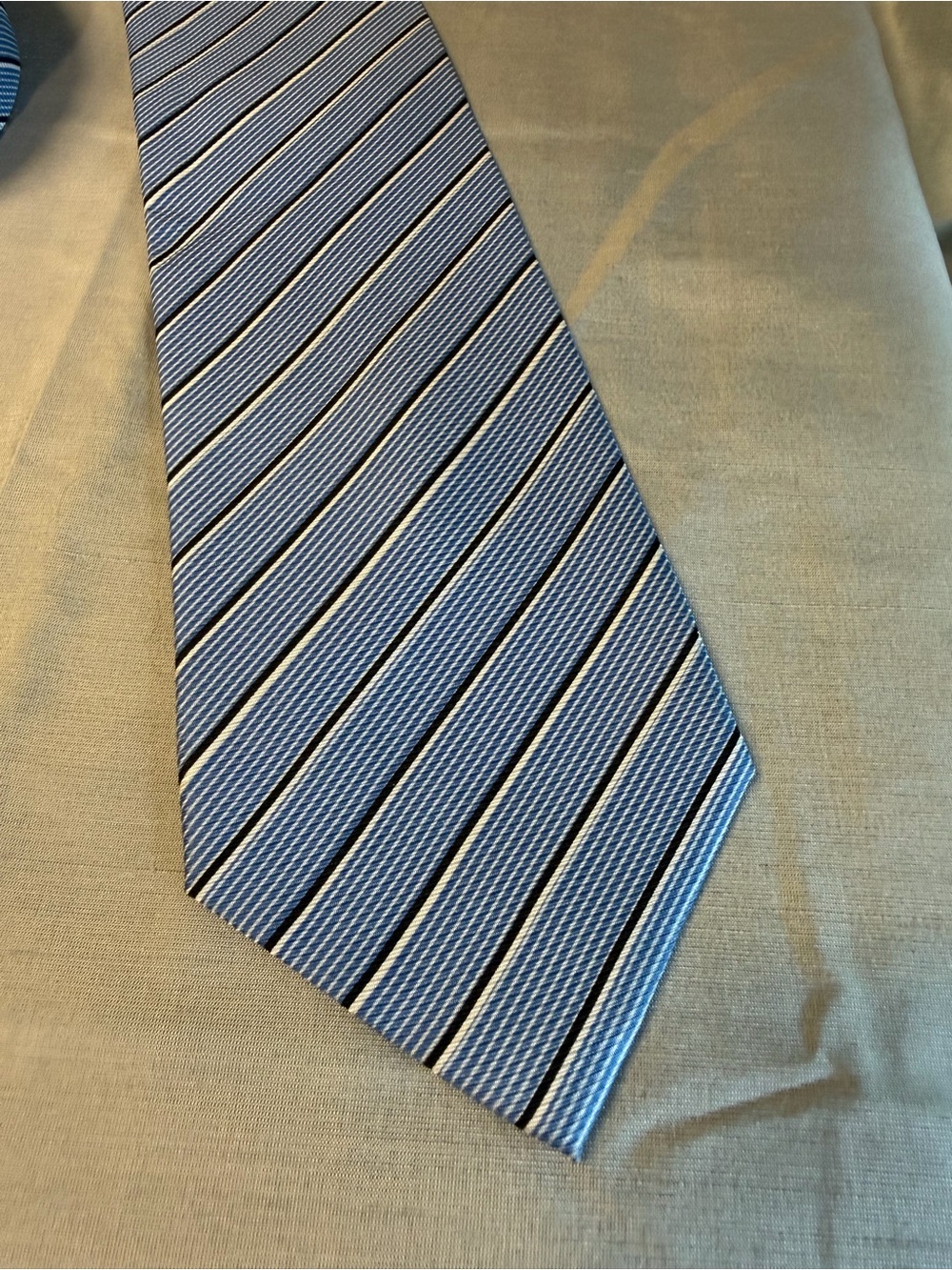 100% silk Classic Blue Striped Men's Tie - Elegant Work & Formal Wear
